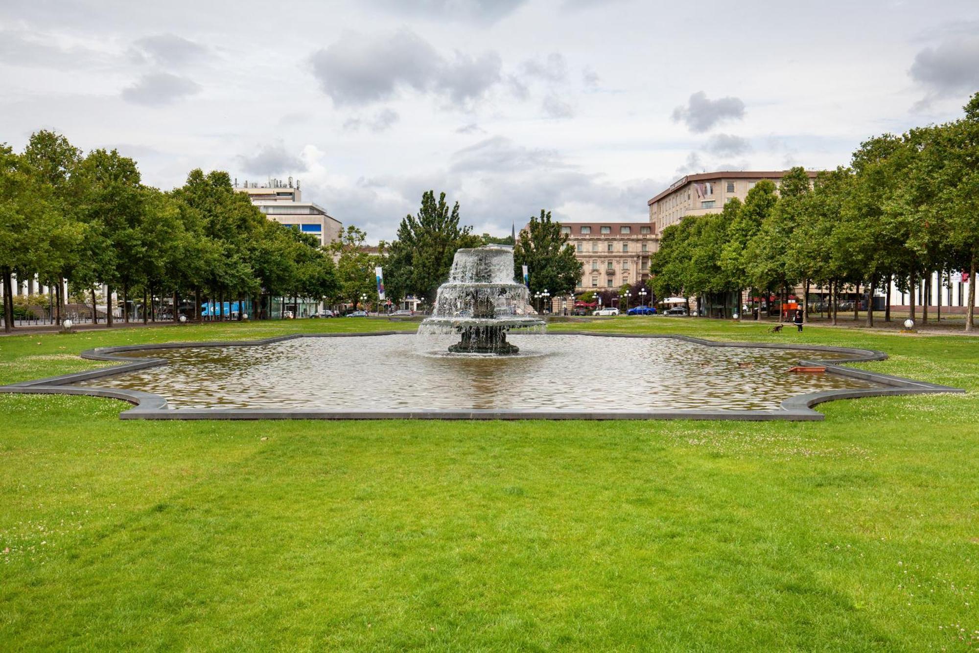 Charmante Stadtwohnung Im Zentrum Wiesbaden Esterno foto